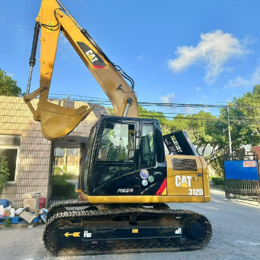 حفارة زحافة مستعملة من اليابان من طراز Caterpillar Cat 312D، وزن 12 طن، مستعملة