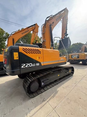 هيونداي 220LC-9S الحفرة الهيدروليكية الزحفية المعدات الأصلية والمضخة في حالة جيدة، قوة الحفر ساعة منخفضة وقوية